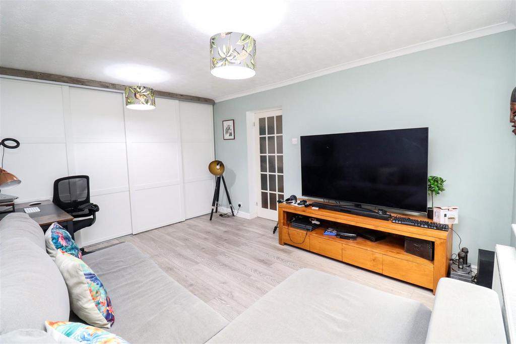 Study/Bedroom 5