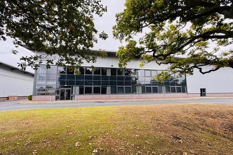 Warehouse to rent - Unit 314, Hartlebury Trading Estate, Kidderminster, DY10 4JB