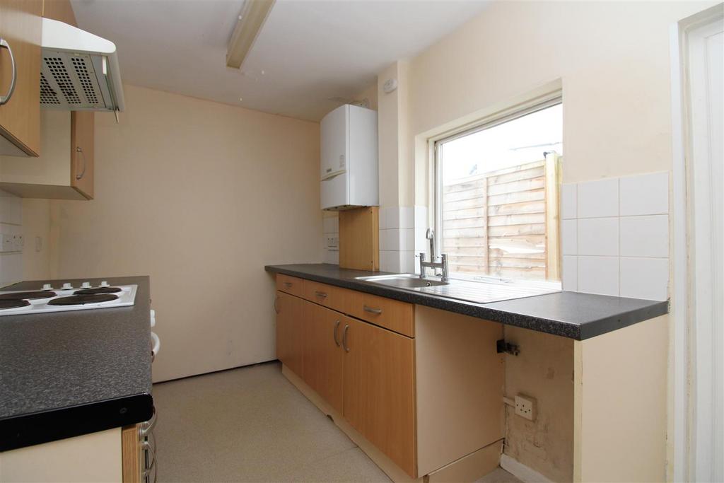Kitchen 2.JPG