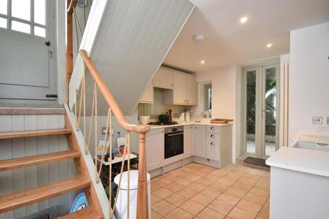 3 bedroom terraced house for sale, Rock-A-Nore Road, Hastings TN34