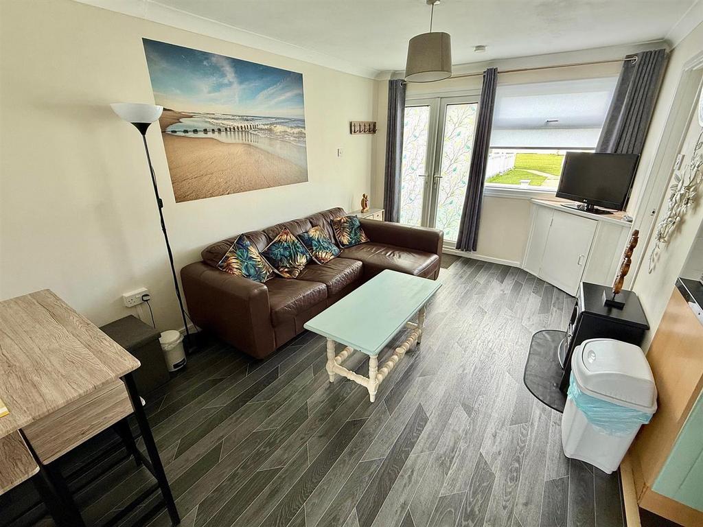Open Plan Living Room/Dining Area