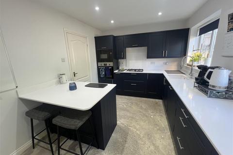 4 bedroom detached house for sale, Hayle Court, Darlington
