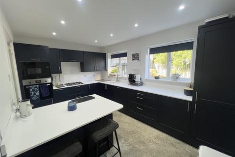 4 bedroom detached house for sale, Hayle Court, Darlington