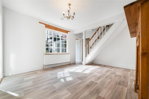 4 bedroom end of terrace house for sale, Beech Hill Road, Sunningdale