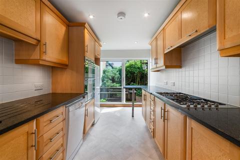 4 bedroom end of terrace house for sale, Beech Hill Road, Sunningdale