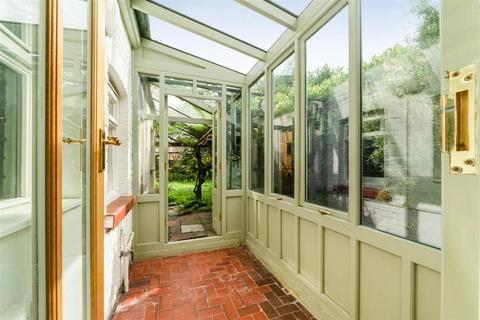 4 bedroom end of terrace house for sale, Beech Hill Road, Sunningdale