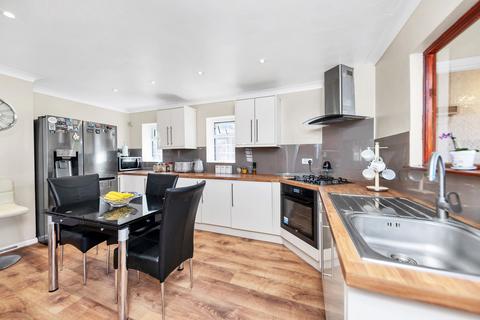 5 bedroom detached house for sale, Stamford Avenue, Royston SG8