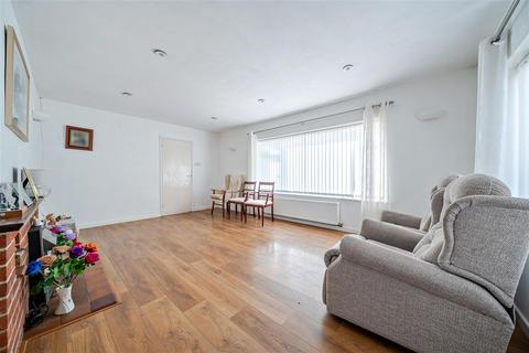 3 bedroom bungalow for sale, Bedford MK41