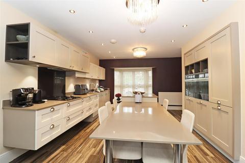 5 bedroom detached house for sale, Yew Close, Yarm, TS15 9BE