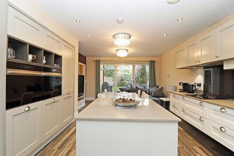 5 bedroom detached house for sale, Yew Close, Yarm, TS15 9BE