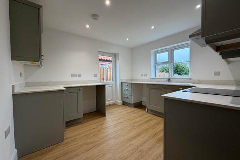 2 bedroom detached bungalow for sale, High View Park, Cromer NR27
