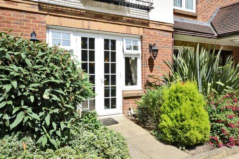 2 bedroom retirement property for sale, Epsom Road, Leatherhead KT22