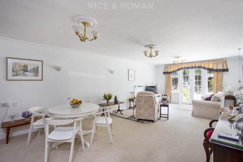 2 bedroom retirement property for sale, Epsom Road, Leatherhead KT22