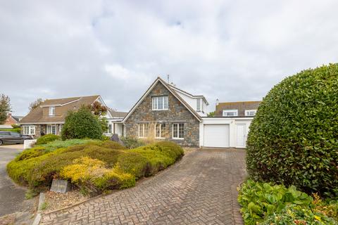 undefined, Le Long Trac, St. Martin, Guernsey