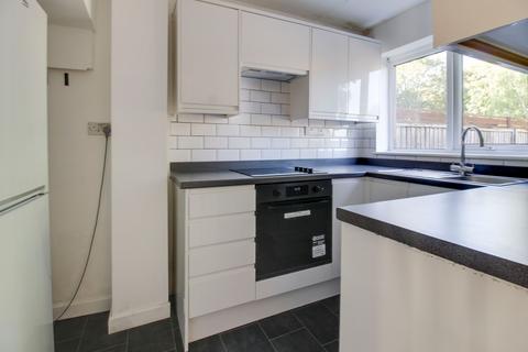 3 bedroom terraced house to rent, Meadowsweet, St. Neots PE19