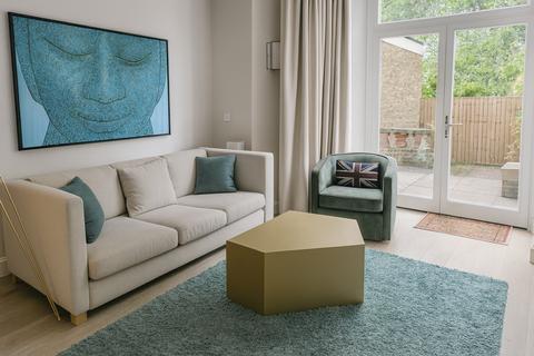 2 bedroom apartment to rent, Canfield Gardens, London NW6