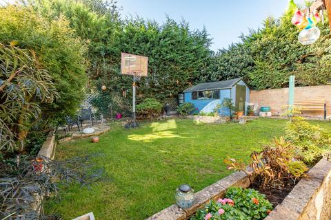 4 bedroom semi-detached house for sale, Batchelors, Ware SG11