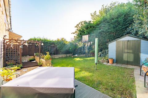 4 bedroom semi-detached house for sale, Batchelors, Ware SG11