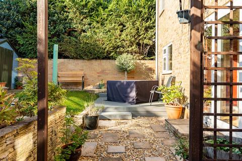 4 bedroom semi-detached house for sale, Batchelors, Ware SG11