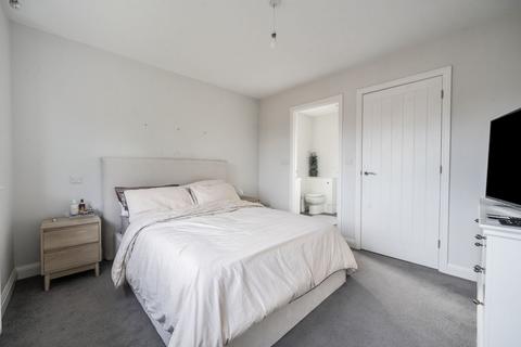 undefined, Waterside Drive, Reading RG8