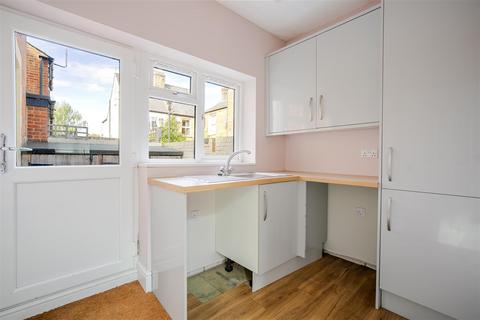 4 bedroom end of terrace house to rent, Hunters Mews, Windsor