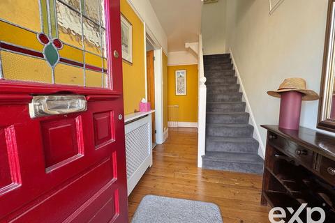 25 Ferndale Road, Gravesend, DA12 5AF