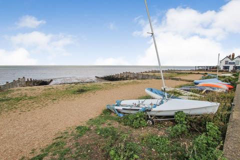 2 Marine Gap, Whitstable, CT5 1EN