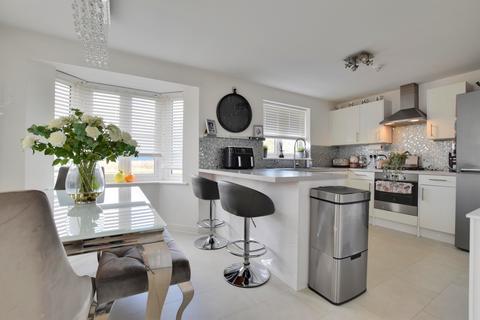 3 bedroom detached house for sale, St Andrews Way, Heybridge