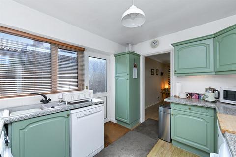 3 bedroom detached bungalow for sale, Newark Road, Southwell