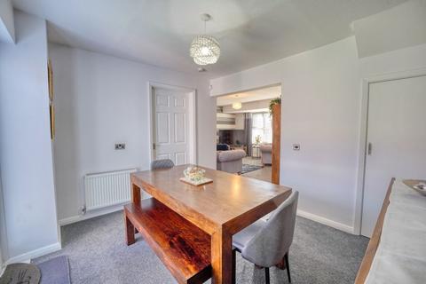 3 bedroom end of terrace house for sale, Mount Road, Northside, Birtley