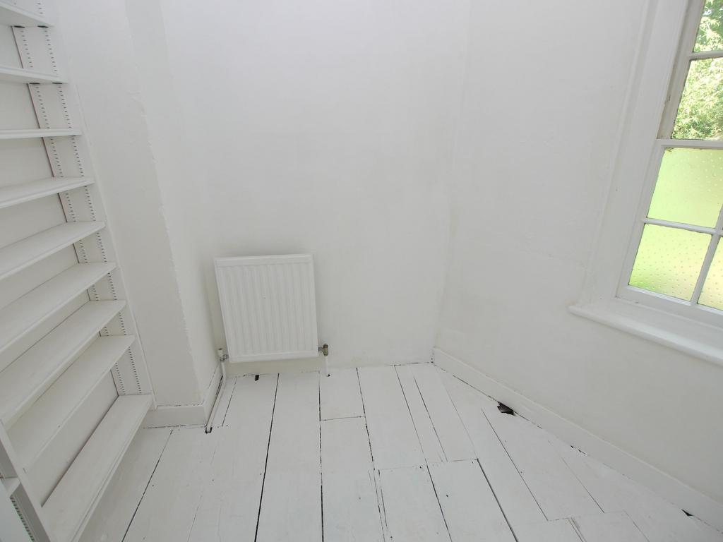 Photograph 4