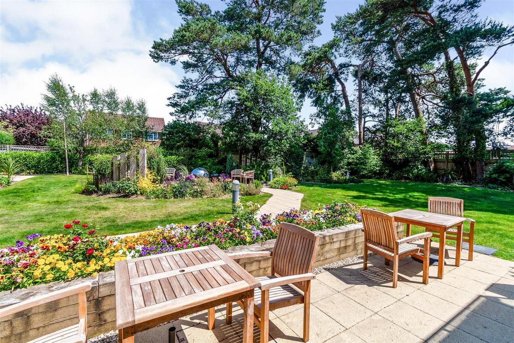 Gardens 2.jpg