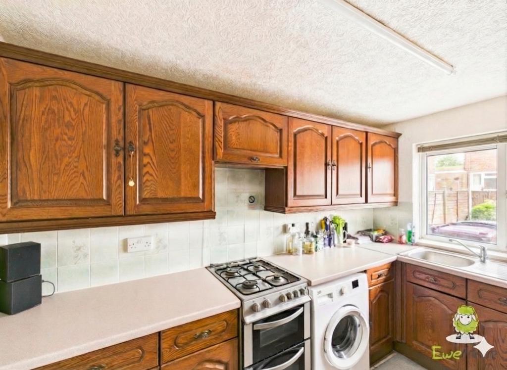Kitchen - Ewemove Whitchurch Nantwich Charlotte Th
