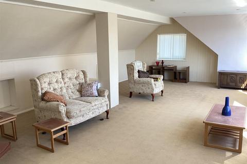 undefined, Tyddyn Fadog, Benllech