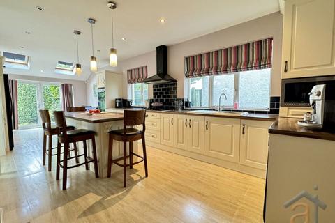 5 bedroom detached house for sale, Osborne Road, Southport, PR8 2RJ