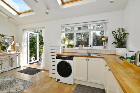 undefined, Rivermeads Avenue, Twickenham TW2