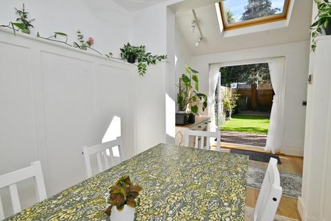 undefined, Rivermeads Avenue, Twickenham TW2