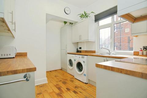 4 bedroom semi-detached house for sale, Westfield Avenue, Armley