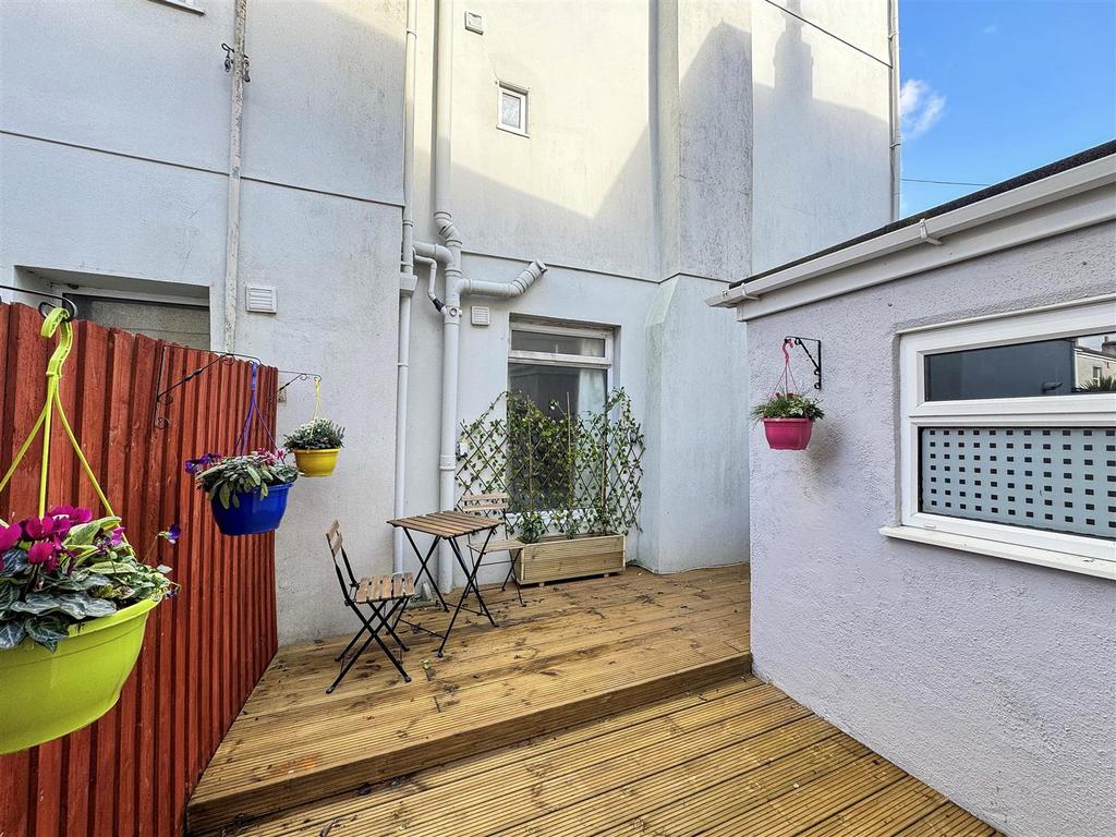 Courtyard Garden