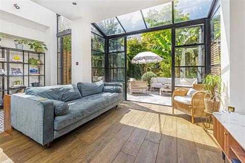 undefined, Kingston Road, Teddington TW11