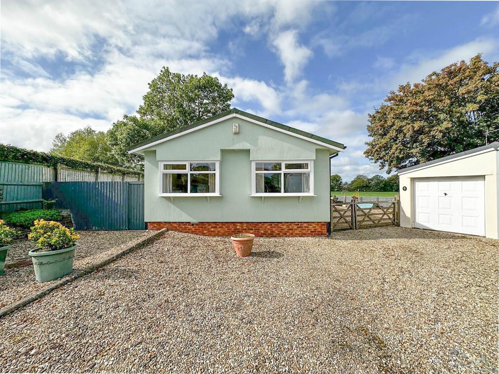 2 Bedroom Park Home for Sale