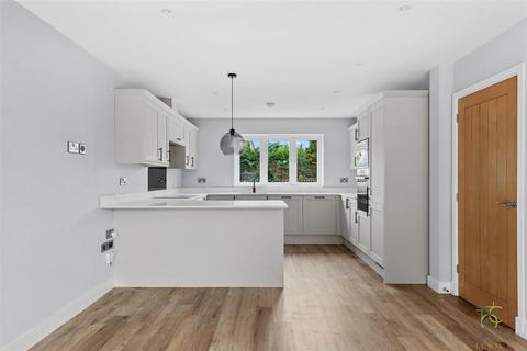 3 bedroom semi-detached house for sale, Winchcombe Road, Evesham WR11