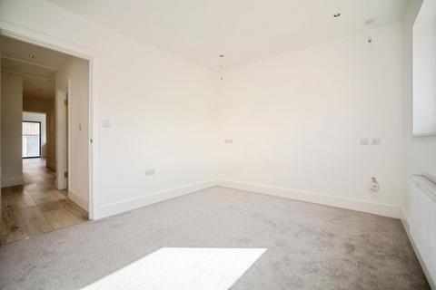 14 Balmoral Road, Sutton At Hone, Dartford, DA4 9EY