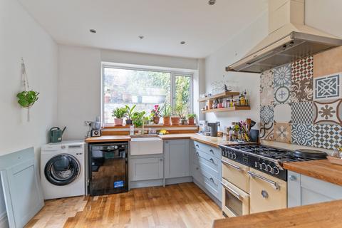 undefined, Queens Hill, Newport, NP20