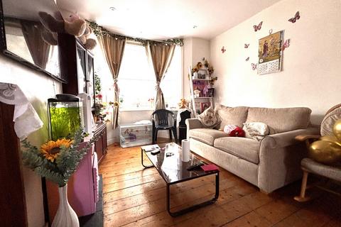 undefined, York Road, Swindon SN1