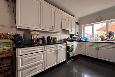 undefined, York Road, Swindon SN1