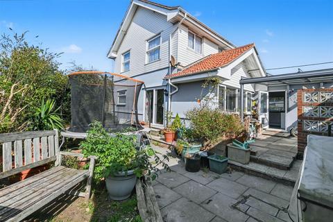 undefined, Westcliff Gardens, Canvey Island SS8