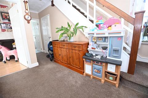 undefined, Westcliff Gardens, Canvey Island SS8