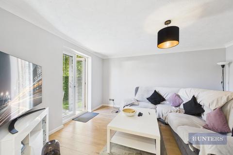 41 Atlantic Close, Southampton, SO14 3TB