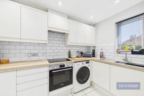 41 Atlantic Close, Southampton, SO14 3TB